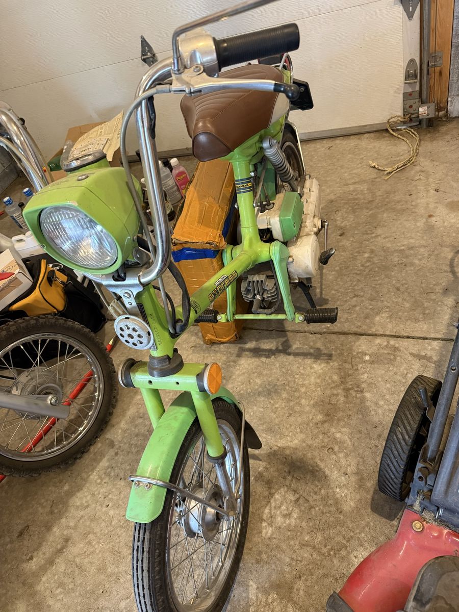 Honda moped