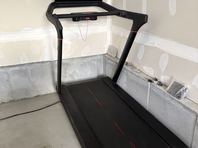2021 Peloton Treadmill (Standard Model)