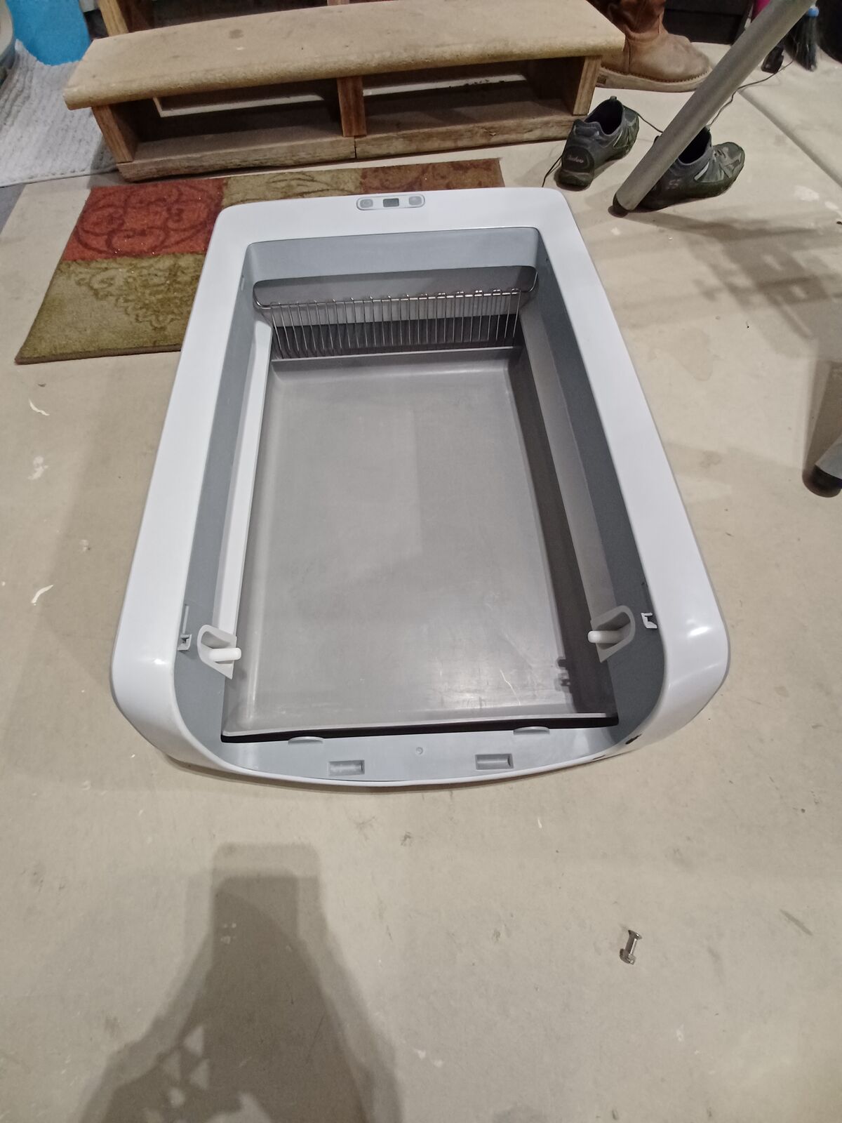 Cat litter box and litter