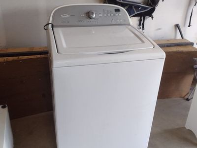 Whirlpool Cabrio Top Load Washer White - H2LOW Wash System