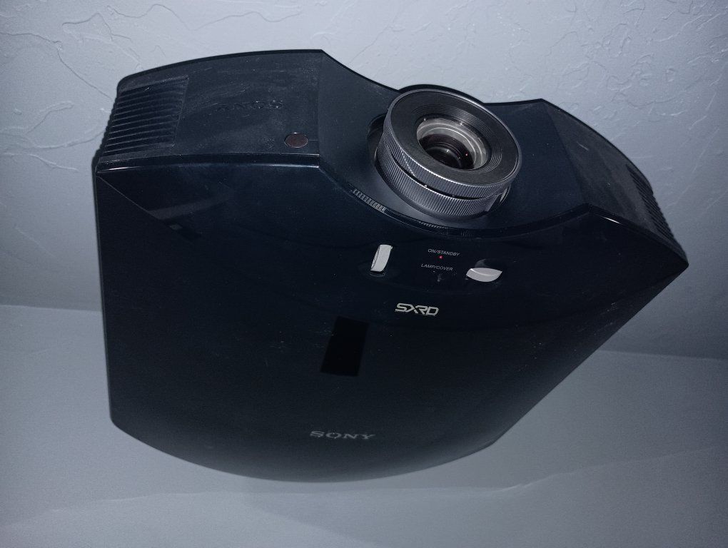Main image 7