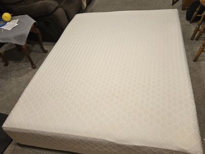 Queen Mattress 12" Medium Firm