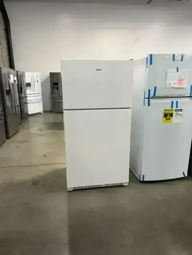 NEW WHIRLPOOL 33 INCH WHITE TOP FREEZER