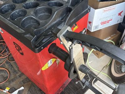 Tire Balancer Machine, Red, Automatic, Digital Display