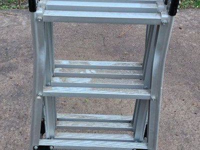 Heavy-duty ESTWAY adjustable ladder
ESTWAY Adjusta