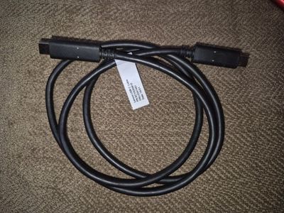 Lenovo USB-C cable SC10Q89610 1 meter male-to-male USB-C charging and data transfer ThinkPad Docking station