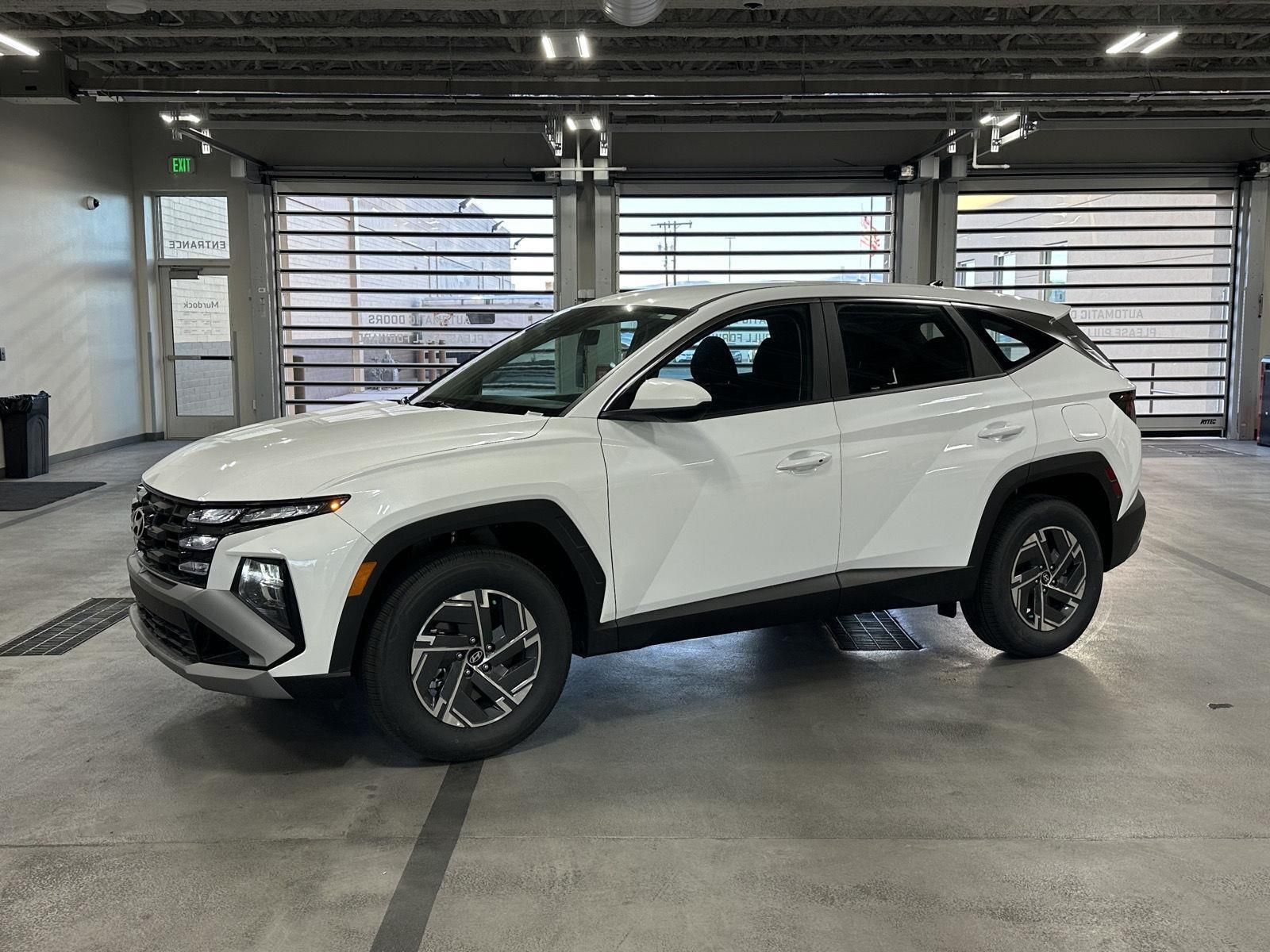 2026 Hyundai Tucson Hybrid Blue SE