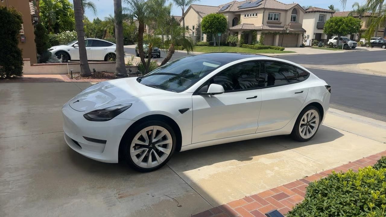 2021 Tesla Model 3 Standard Range Plus
