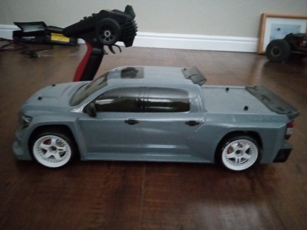 Toyota Tundra drift truck