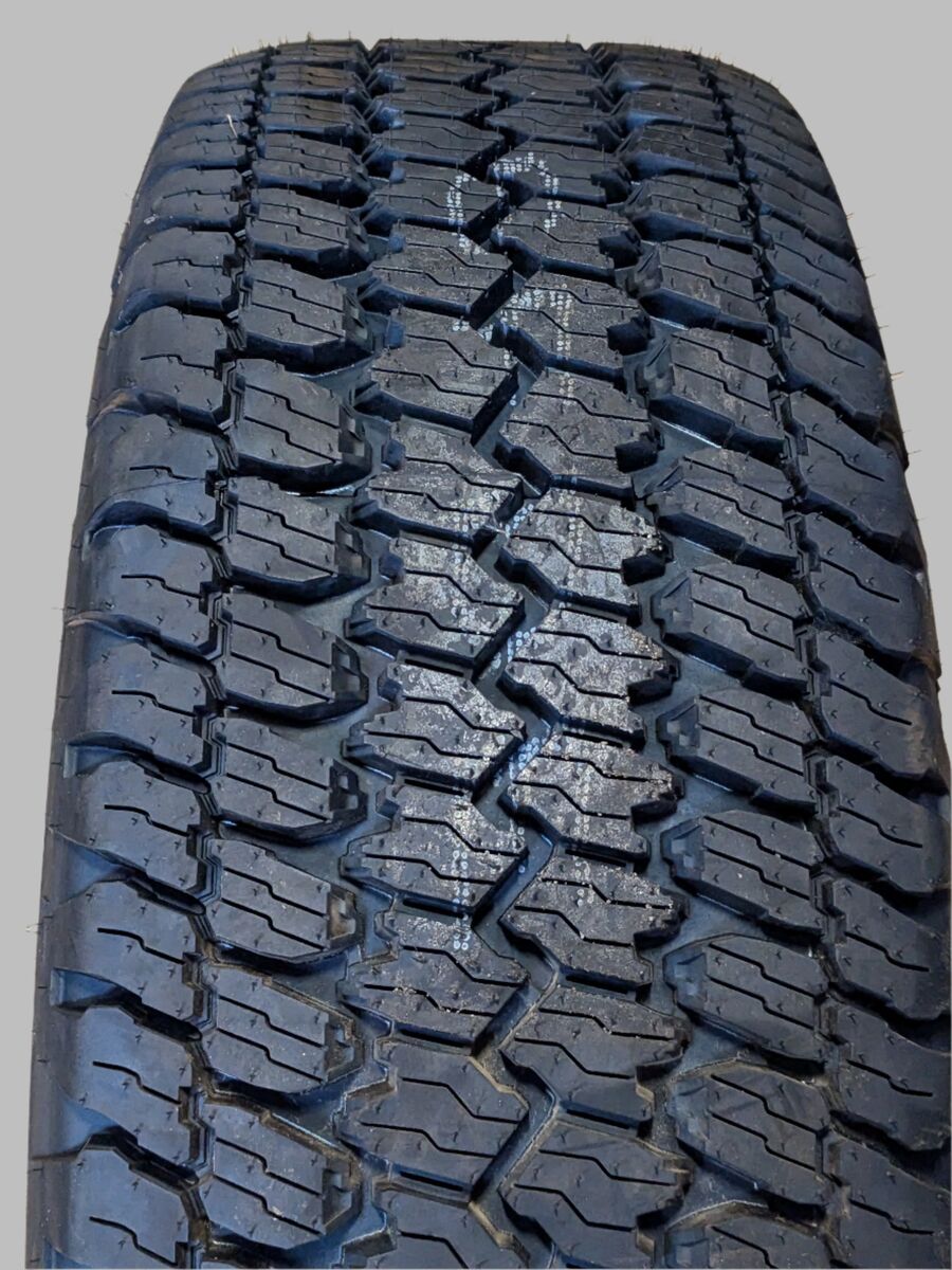 4 GOODYEAR WRANGLER AT/S OWL P 265 70 17 113S TIRE 410422176