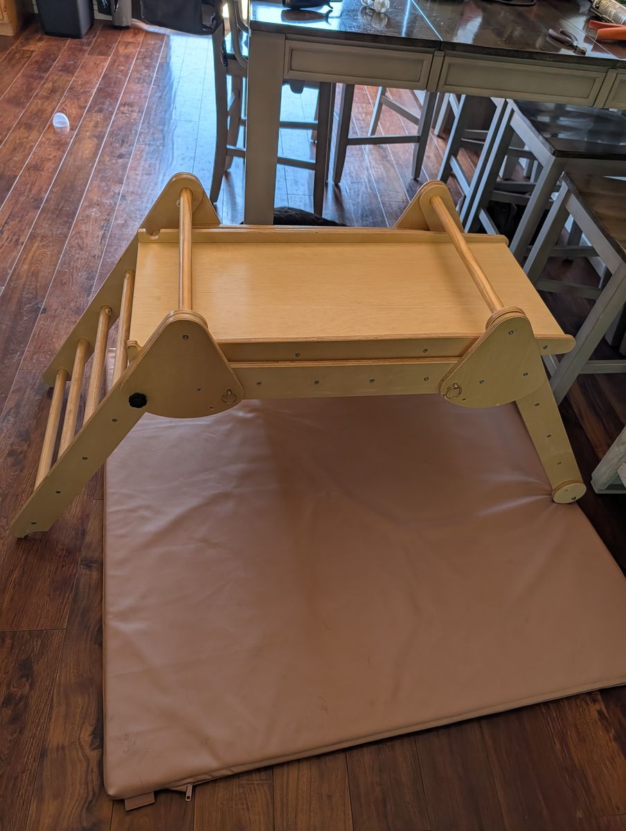 Main image 10