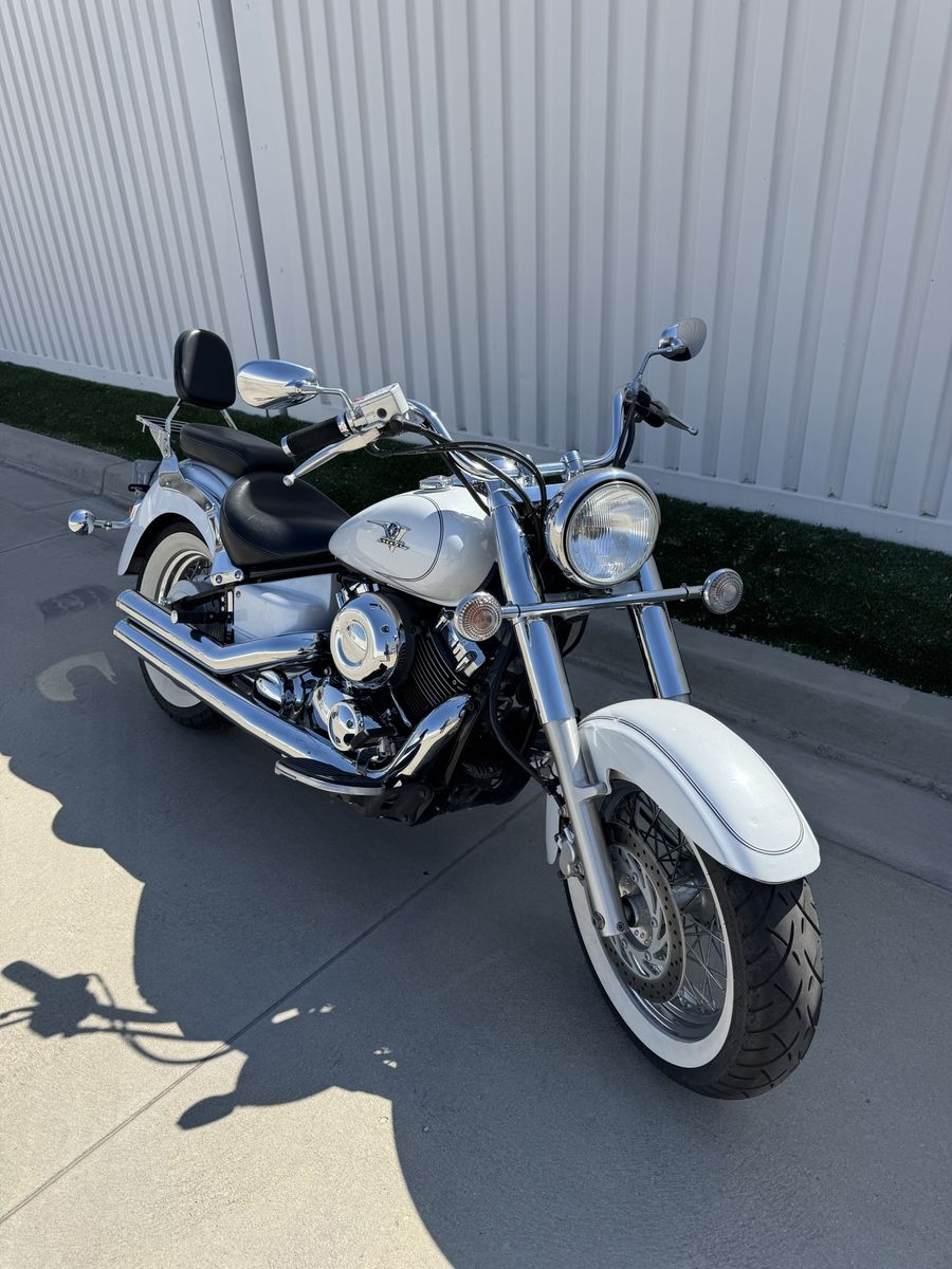 Yamaha V-Star 650 Classic Motorcycle - White, Runs Great, New Battery & Service