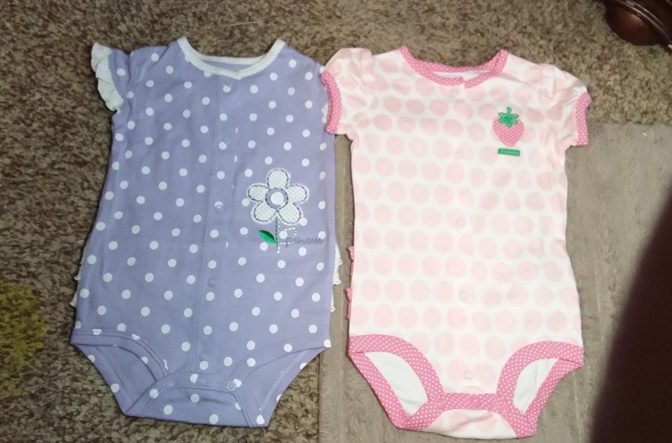 4 SUNSUITS WITH TUSHY RUFFLES!   12 MONTHS