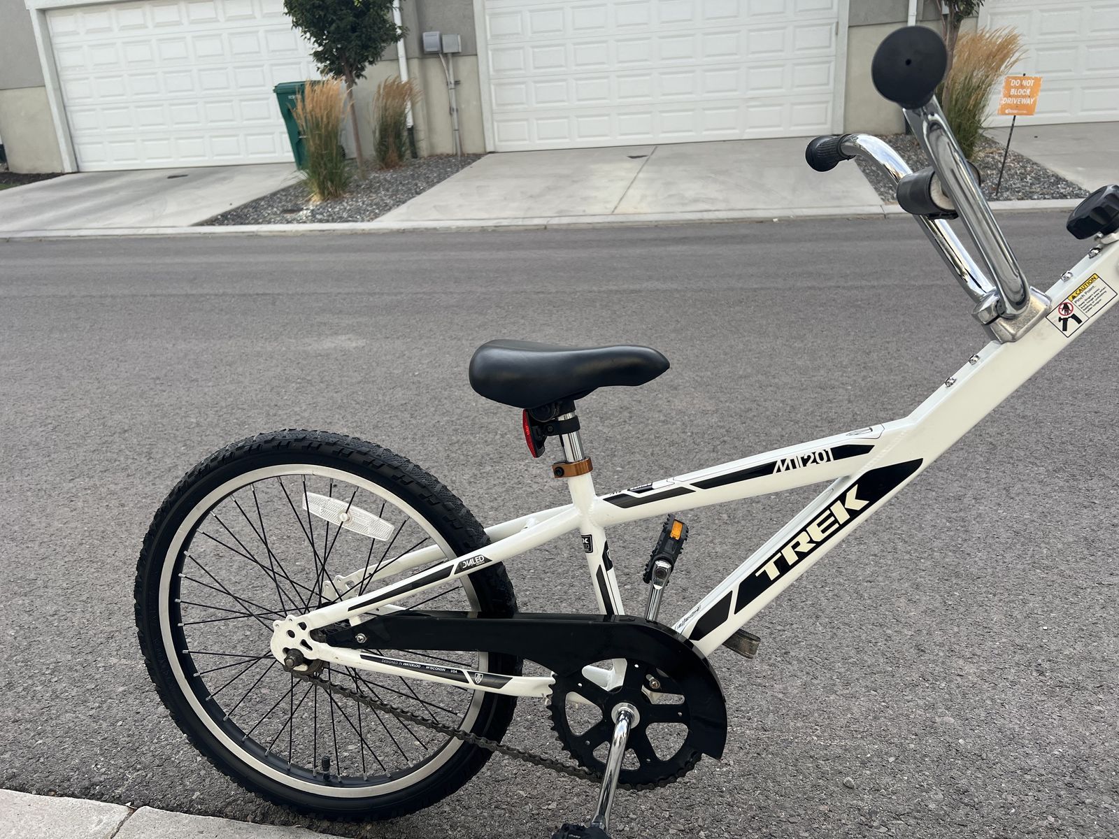 Trek MT-201 Tag-A-Long Trailer Bike (Kids Trail-a-Bike)