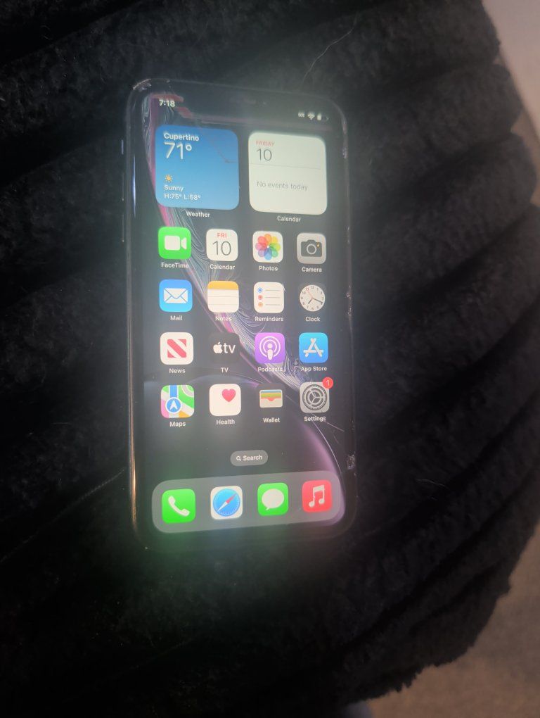 Apple iPhone XR 64GB AT&T