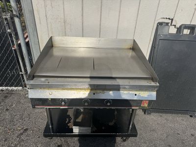 36 inch Wolf Regency natural gas griddle