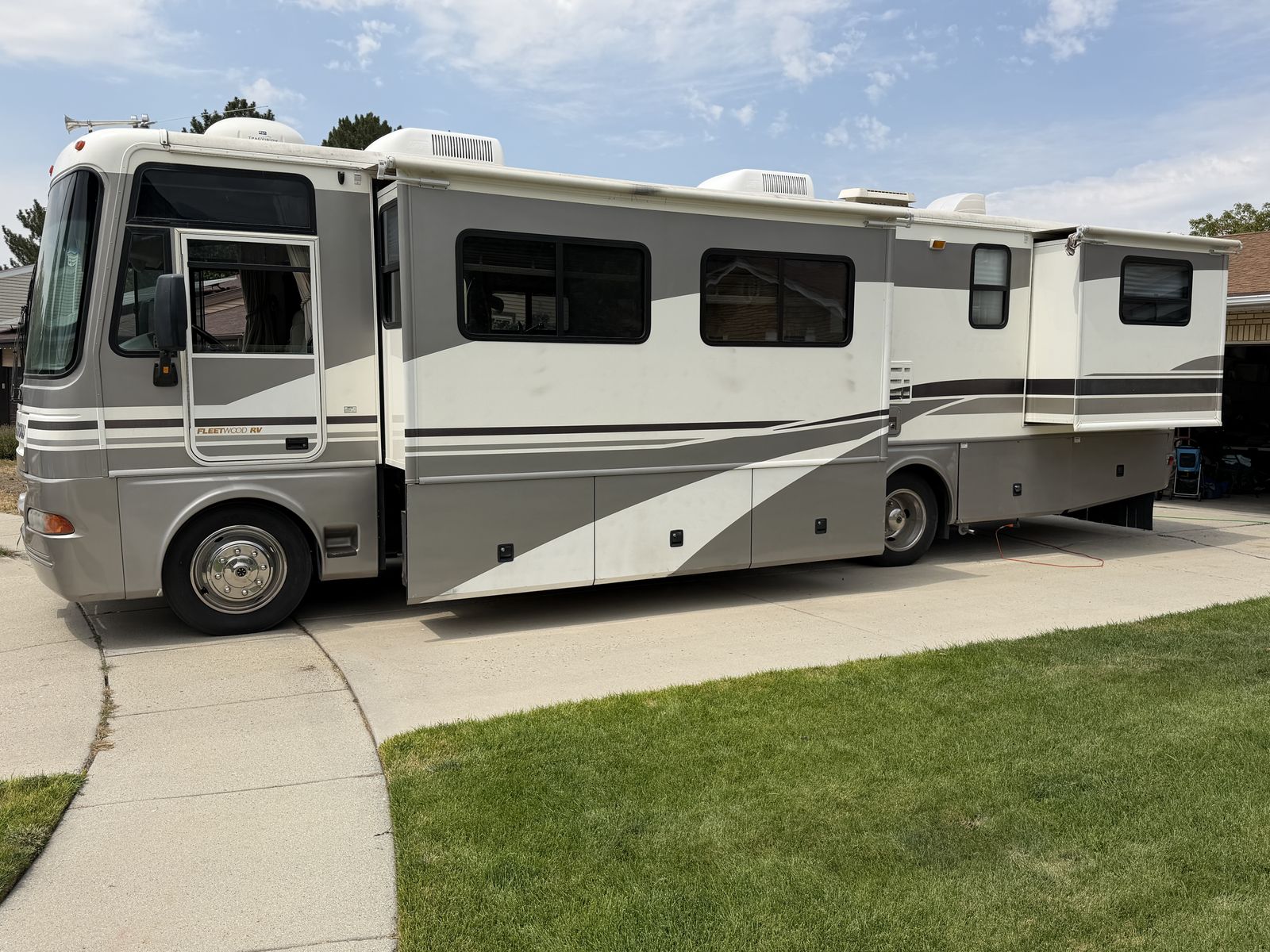 2003 Fleetwood Pace Arrow Motorhome