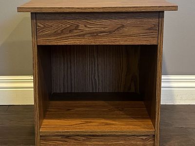 Nightstand/End Table