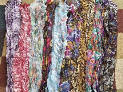 Set of 9 beautiful scarfs