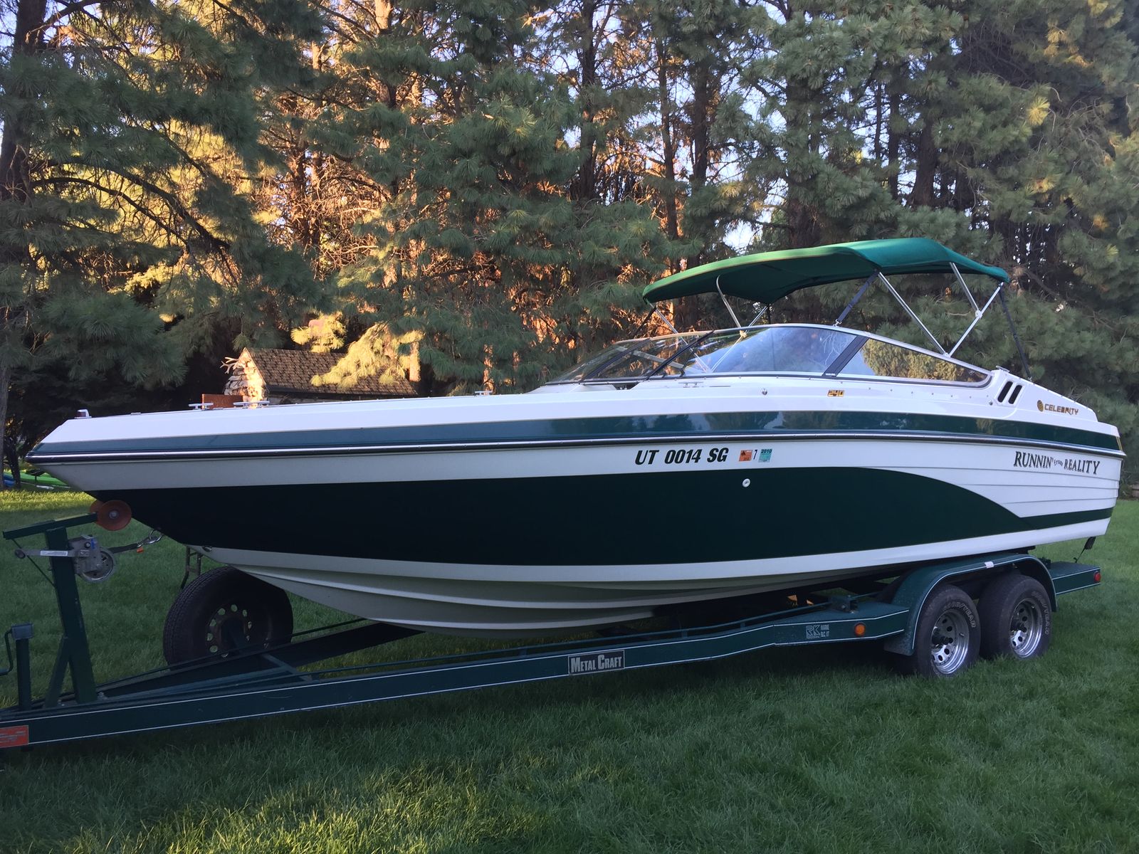 24’ Celebrity Mercruiser 350hp Boat