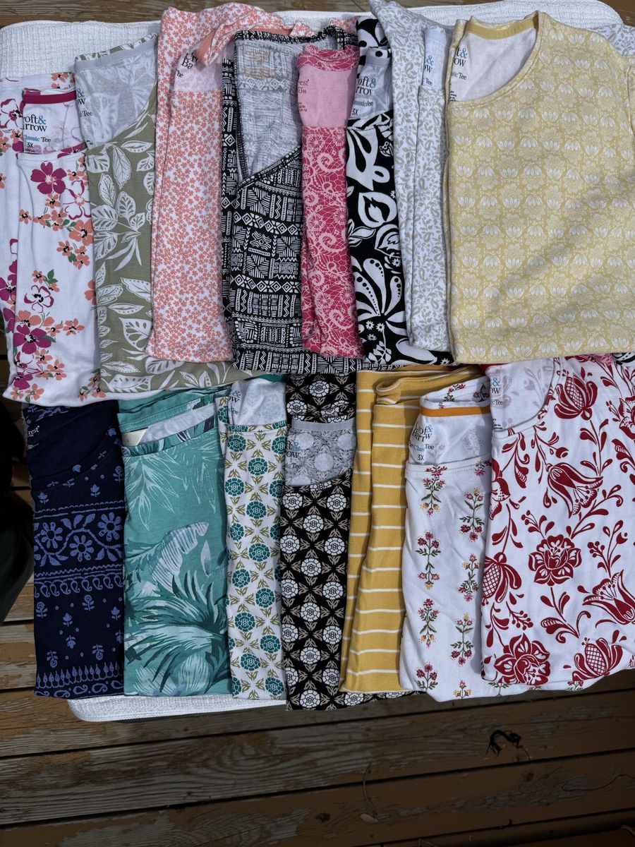 Women’s t-shirts size 3x