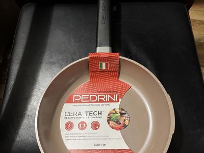 New non stick fray pan Pedrini 26 Cm/ 10”