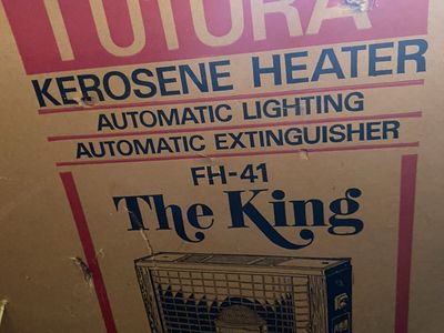 New Futura fh-41 kerosene heater with 5 gallons of kerosene.