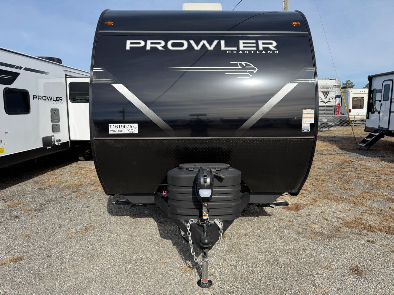 New 2027 Heartland Prowler 3202DSB