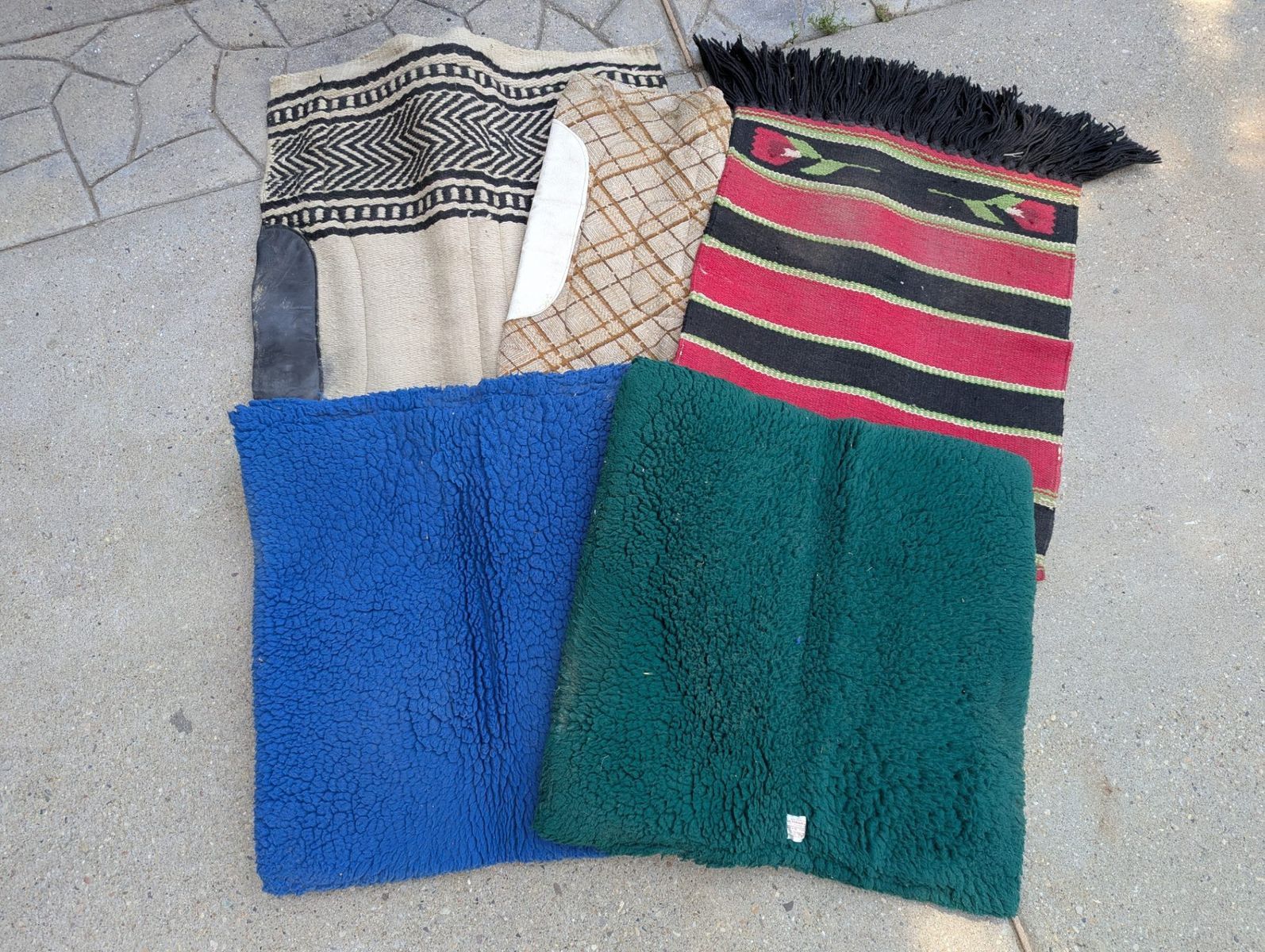 Vintage Equestrian Collection 5 Saddle Pads & Blankets Classic Equine Toklat ...