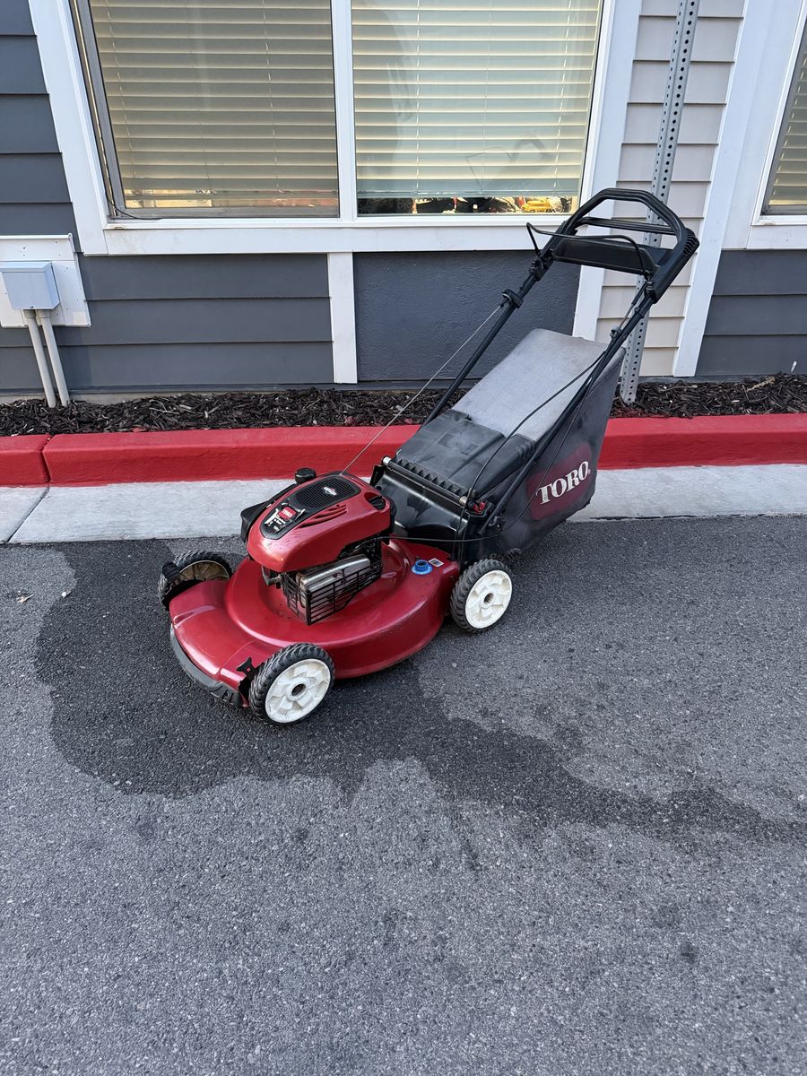 Toro Recycler Self Propelled Lawn Mower 