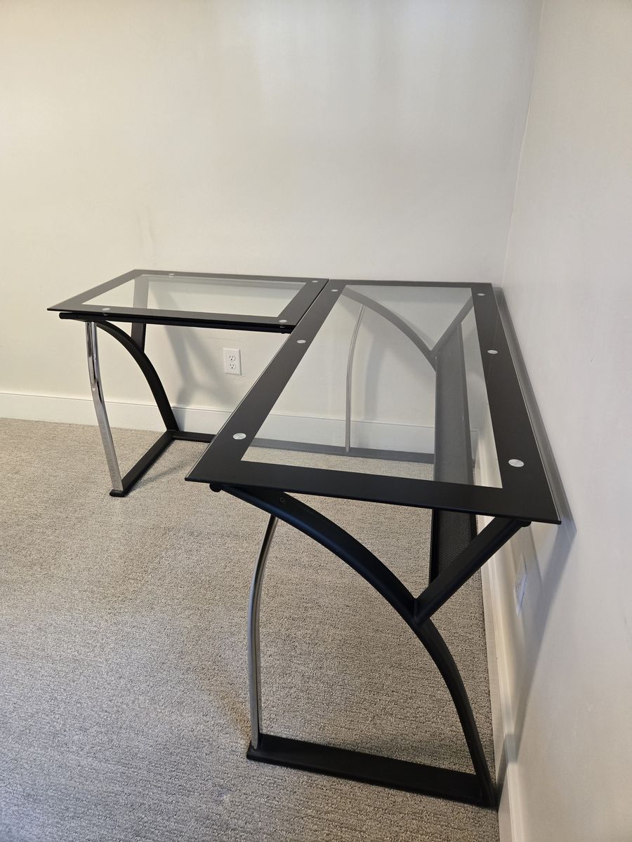 Main image 4
