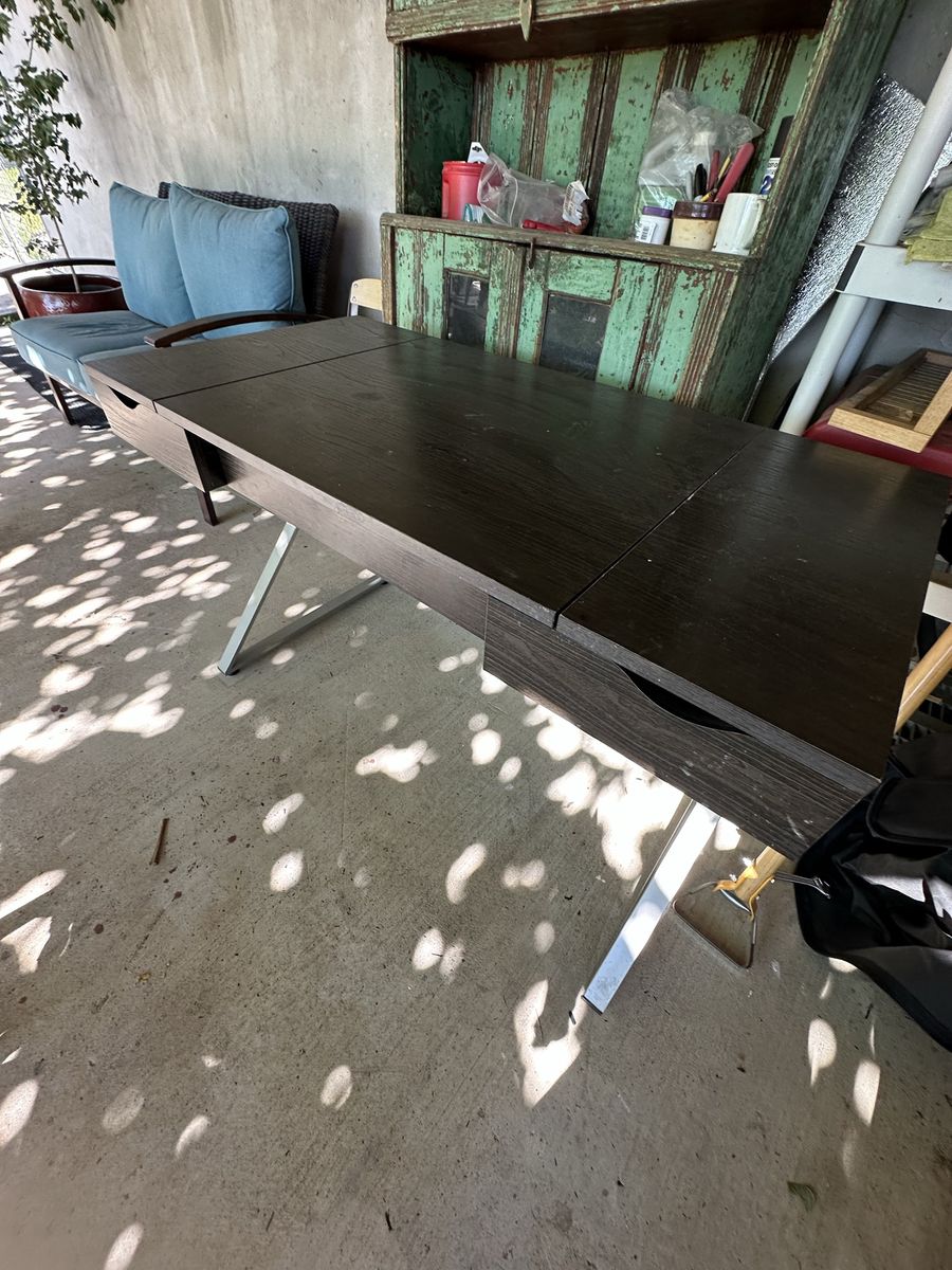 Main image 6