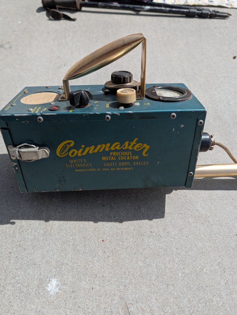 Vintage Coinmaster Metal Detector