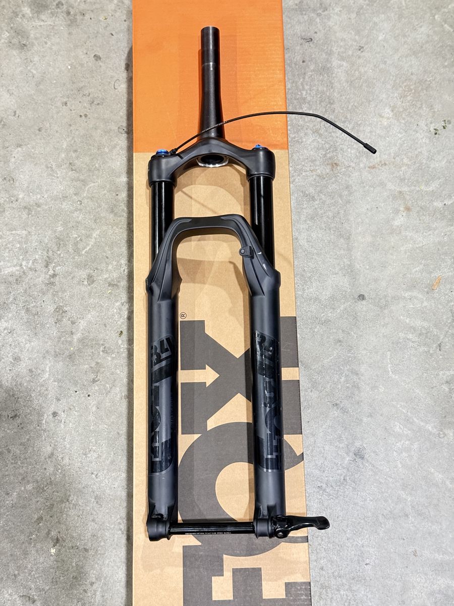 130mm Fox 34 Rythm with 3 position lockout