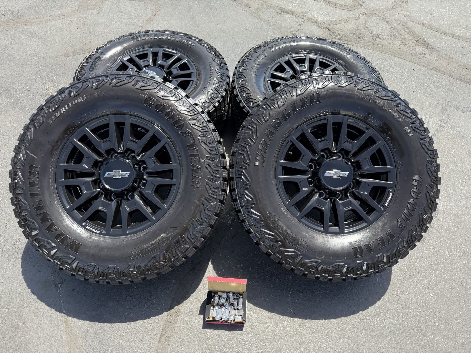 Factory 18 inch ZR2 Black Premium wheels LT305/70r18 Goodyear Territory MT OEM GM 8x180 8 lug 2011+ Chevy Silverado 2500 3500