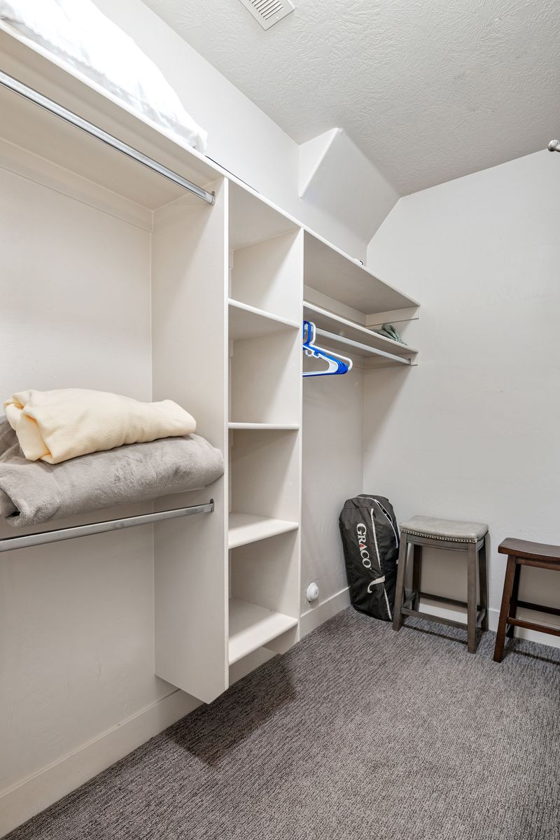 Main image 19