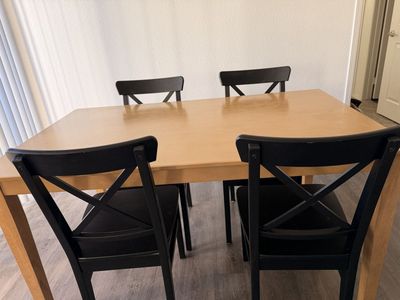 Kitchen table & chairs