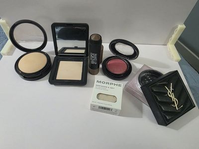 Luxury Powders YSL Mac Make Up For Ever Laura Gell