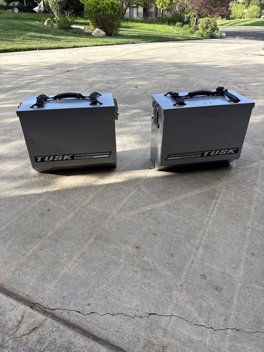 TUSK panniers like new!!