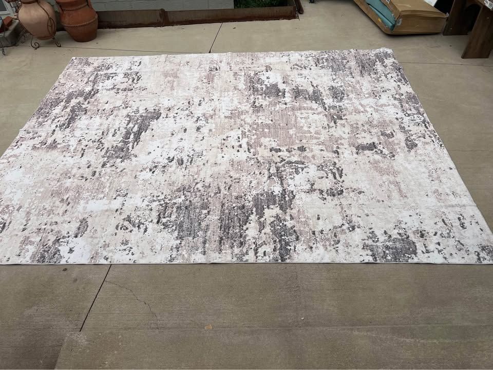 Main image 6