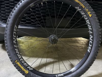 Bontrager Line Comp 30 rear wheel 27.5" NEW