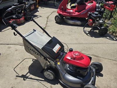 Honda steel deck HRR216 self propelled lawn mower