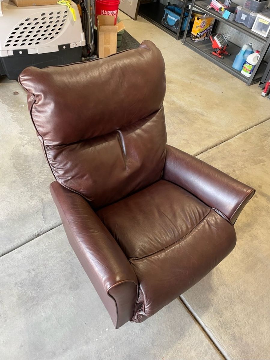 LA-Z-BOY Rowan Power Recliner w/ Adjustable Headrest & Lumbar