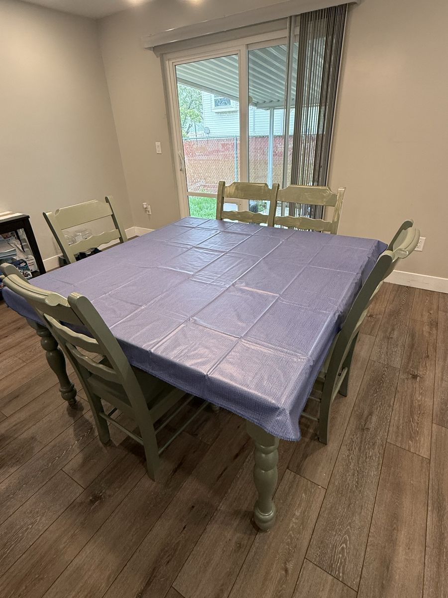 Dinning Table