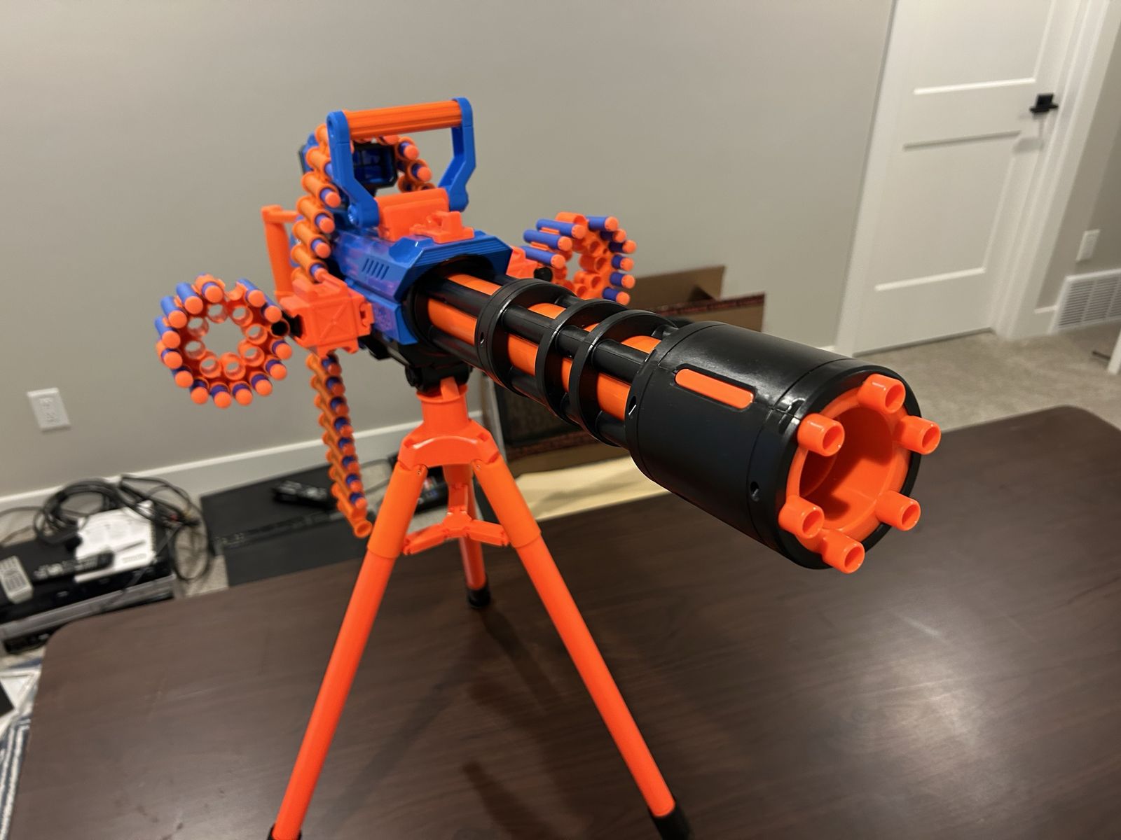 Main image 4