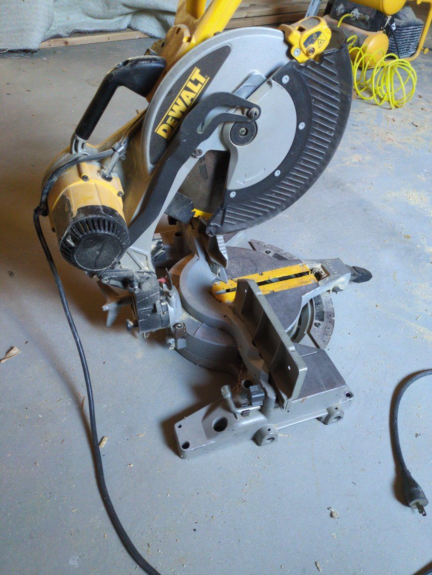 Main image 3