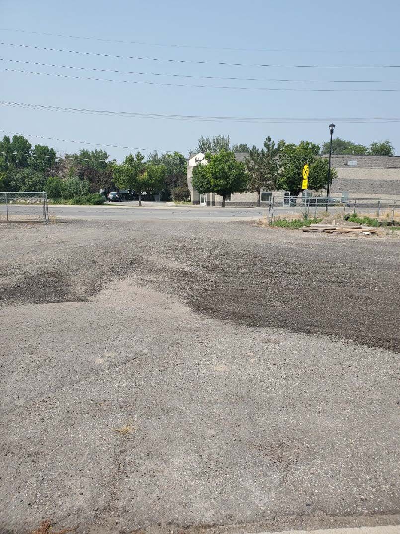 495 W 9400 S; 1,020 SF (hard to find City of Sandy, M-1 zoning)