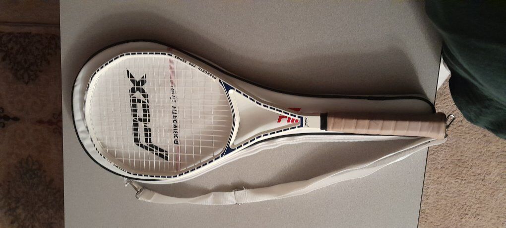Tennis racket