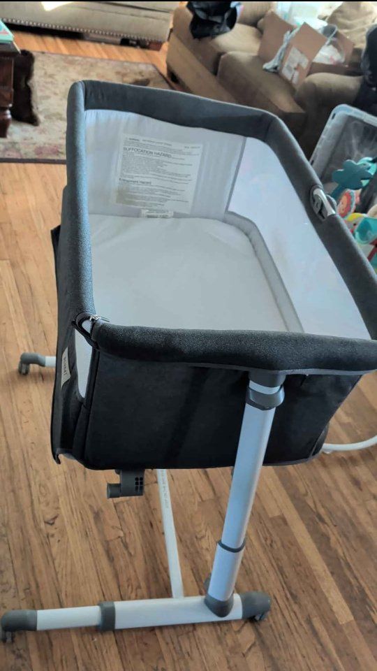 baby swing/bassinet that scare you not someone trying to get you attention someone trying to get you the ATT