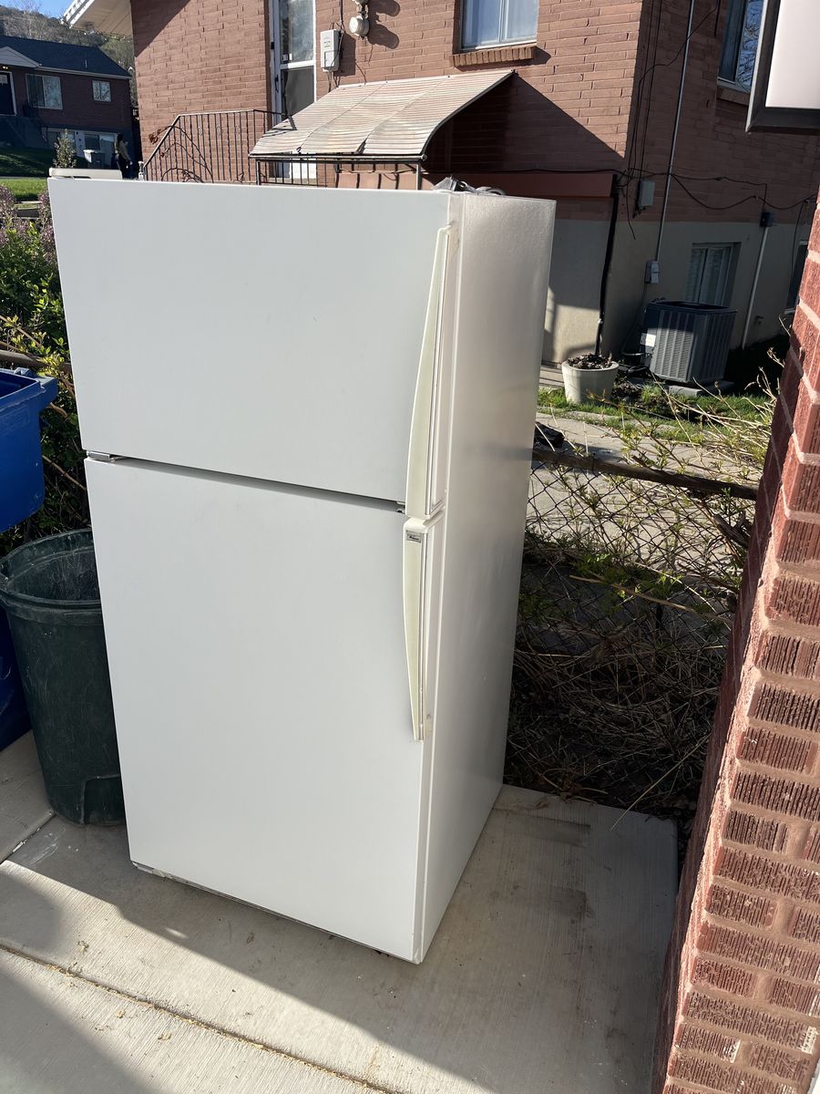 Refrigerator - Armana